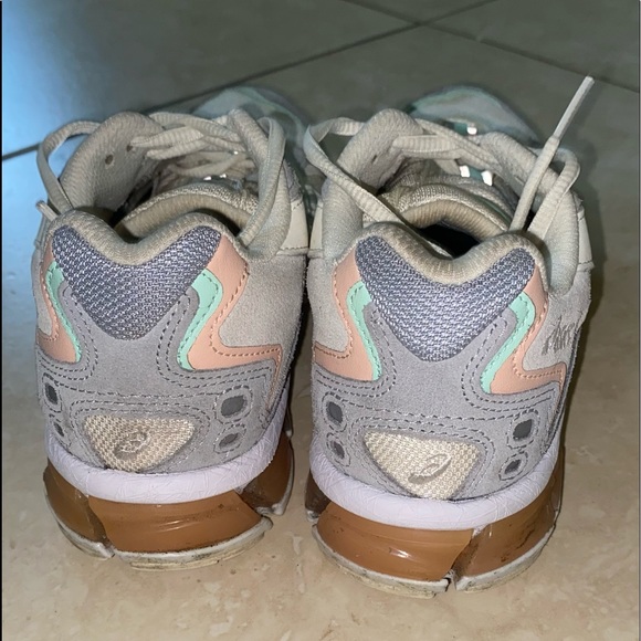 Women sneakers - Picture 8 of 10